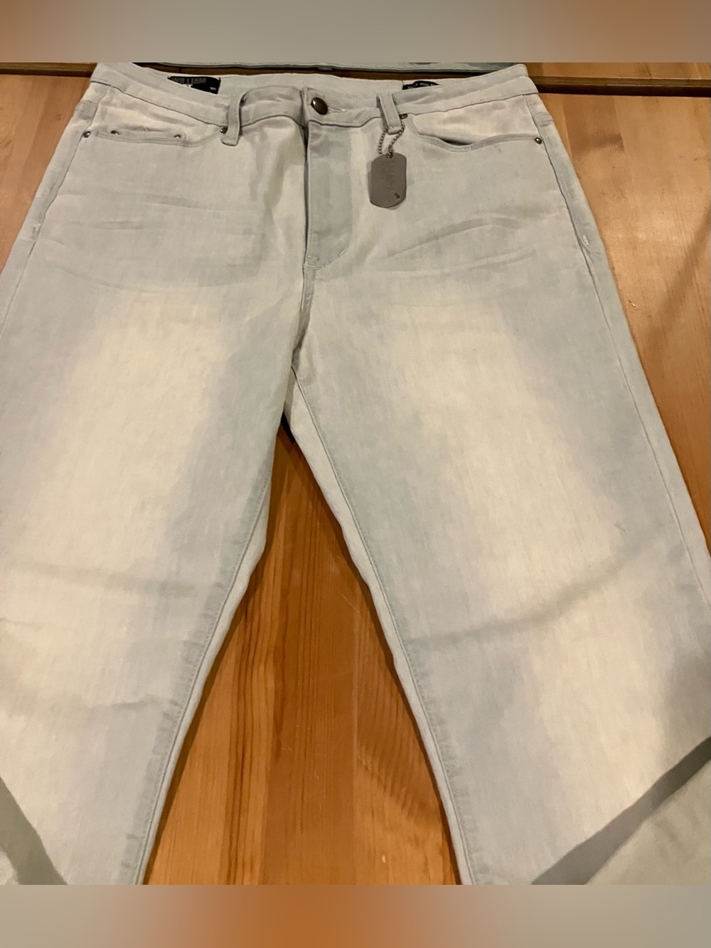 NEW William Rast Jeans Light Gray Riley High Rise Size 32 - Picture 2 of 13